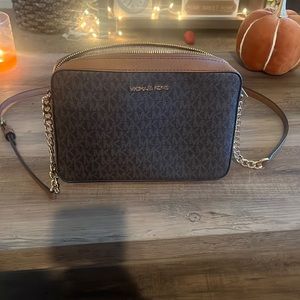 Michael Kors Crossbody Bag